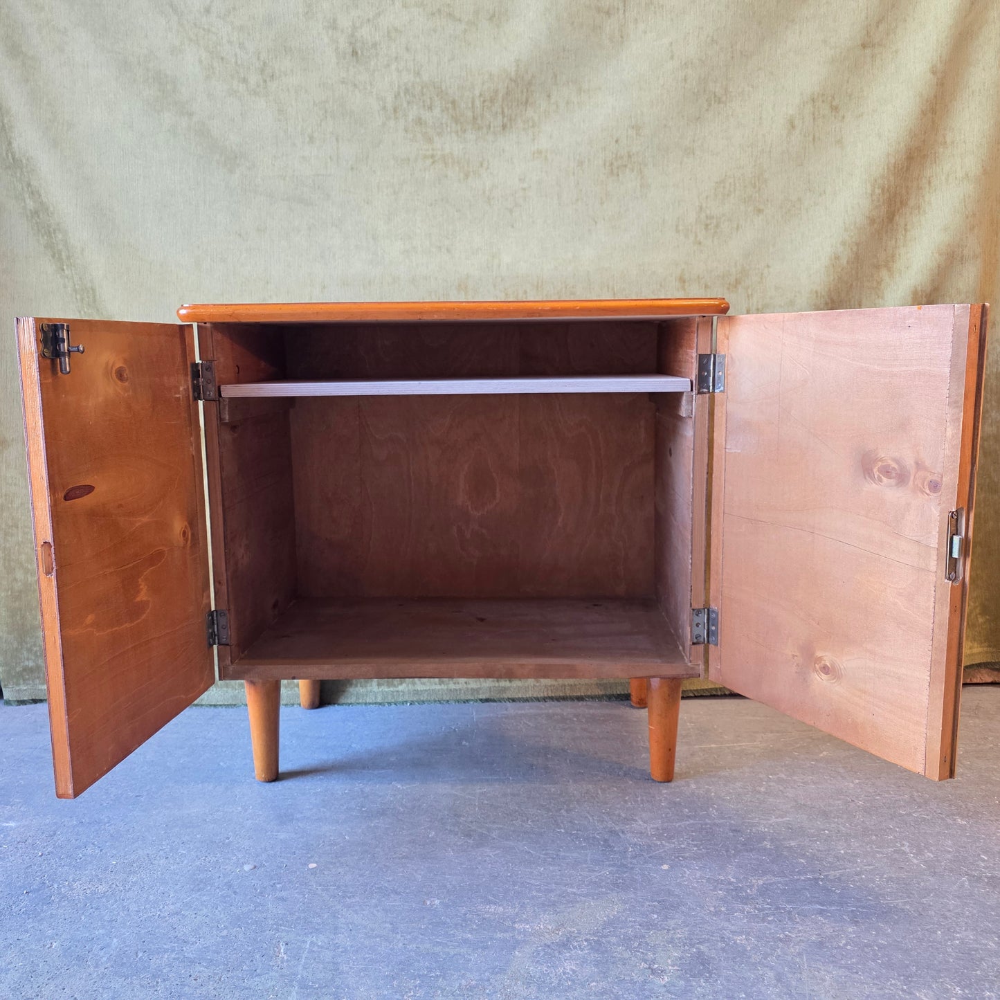 Mini kaappi 1960-luvulta