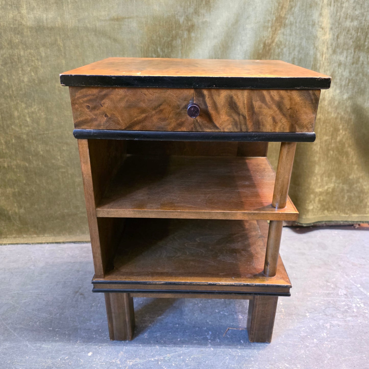 Art deco yö/sivupöytä