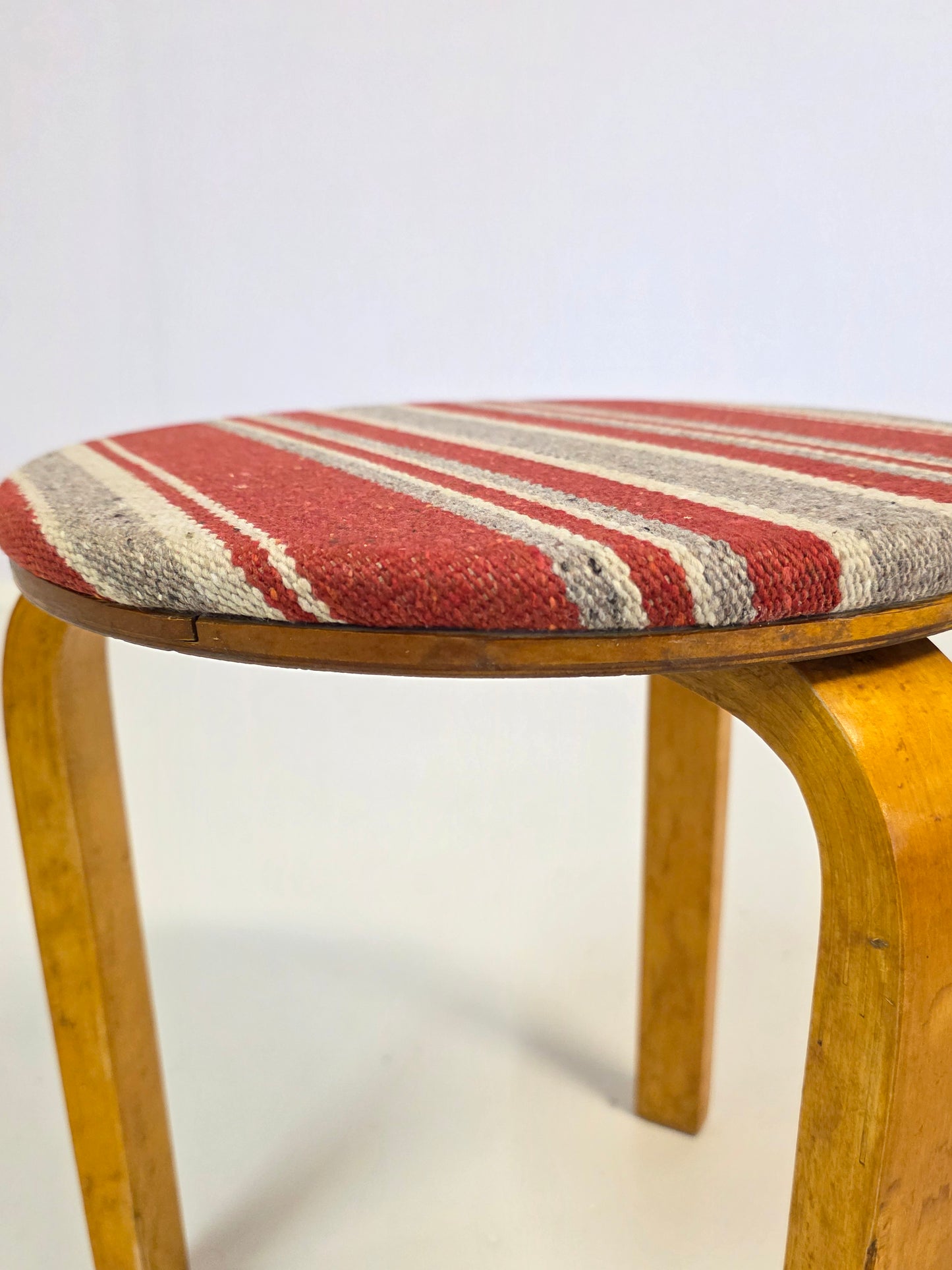 Alvar Aalto jakkara "sandwich"