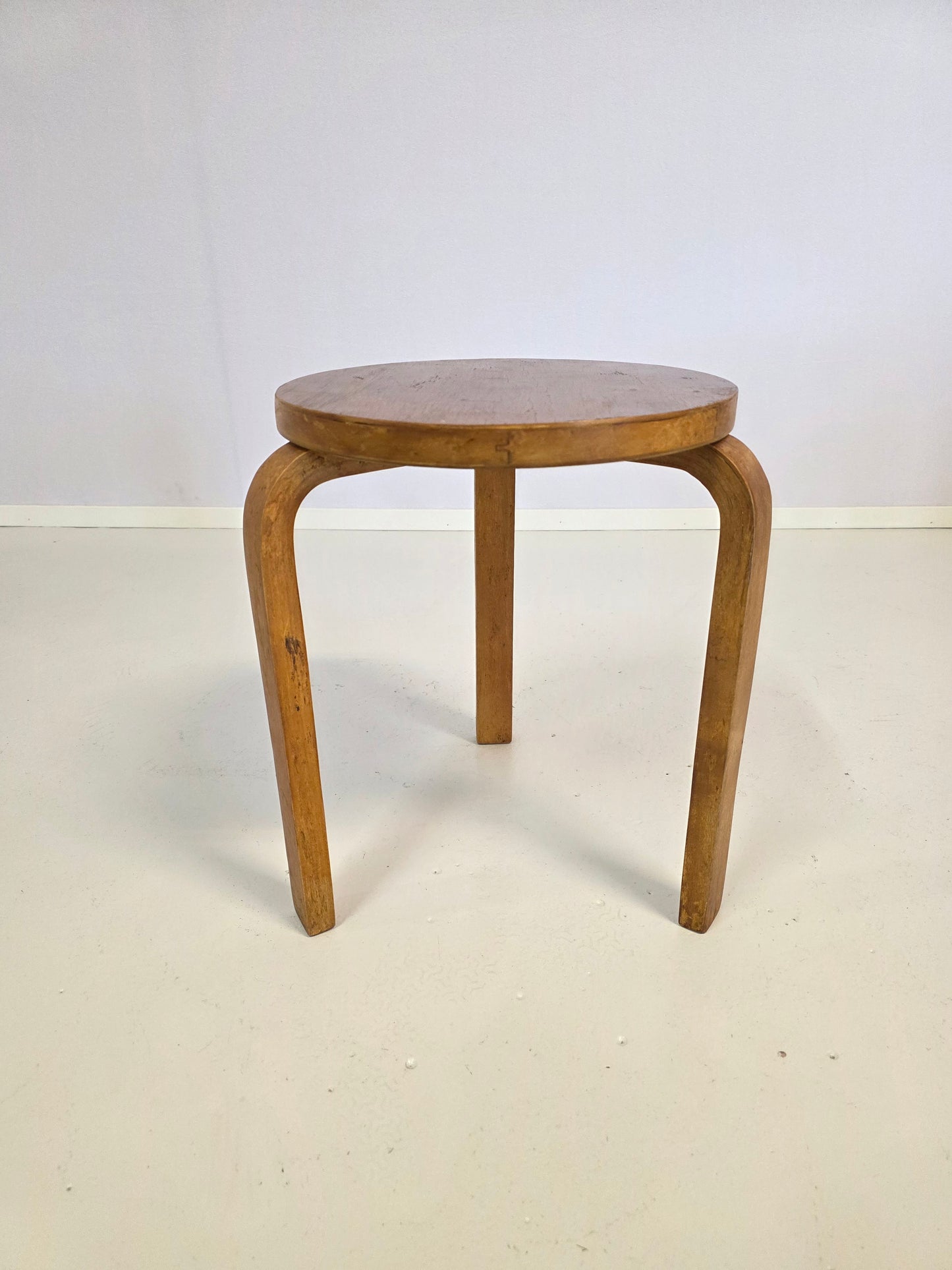 Alvar Aalto jakkara, malli 60