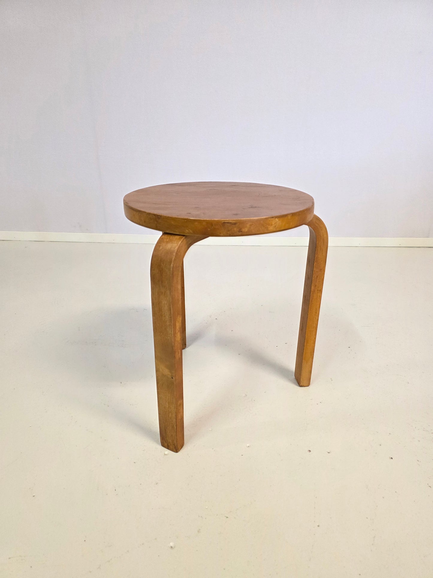 Alvar Aalto jakkara, malli 60