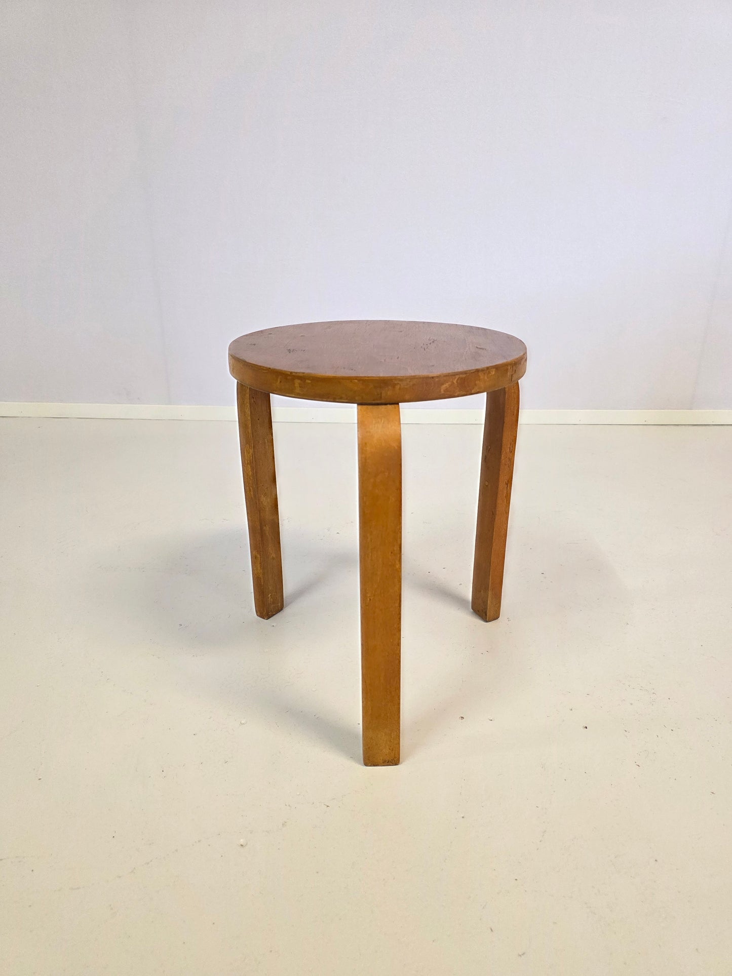 Alvar Aalto jakkara, malli 60