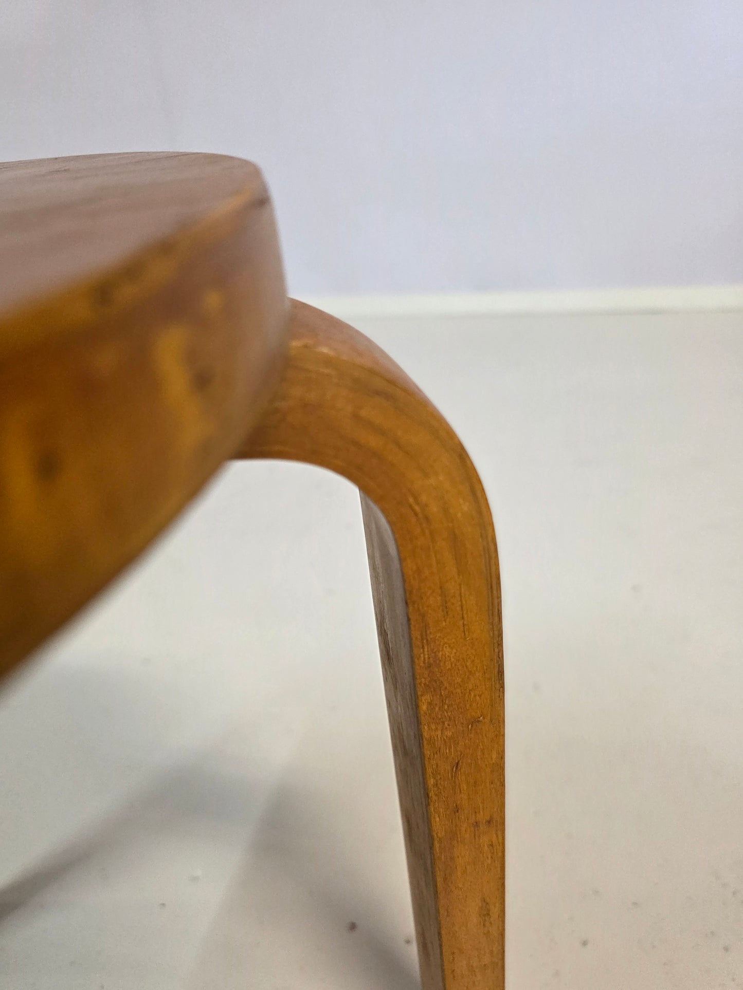 Alvar Aalto jakkara, malli 60