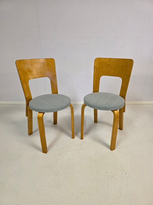 Pari Alvar Aalto tuolia, malli 66 1930-luku