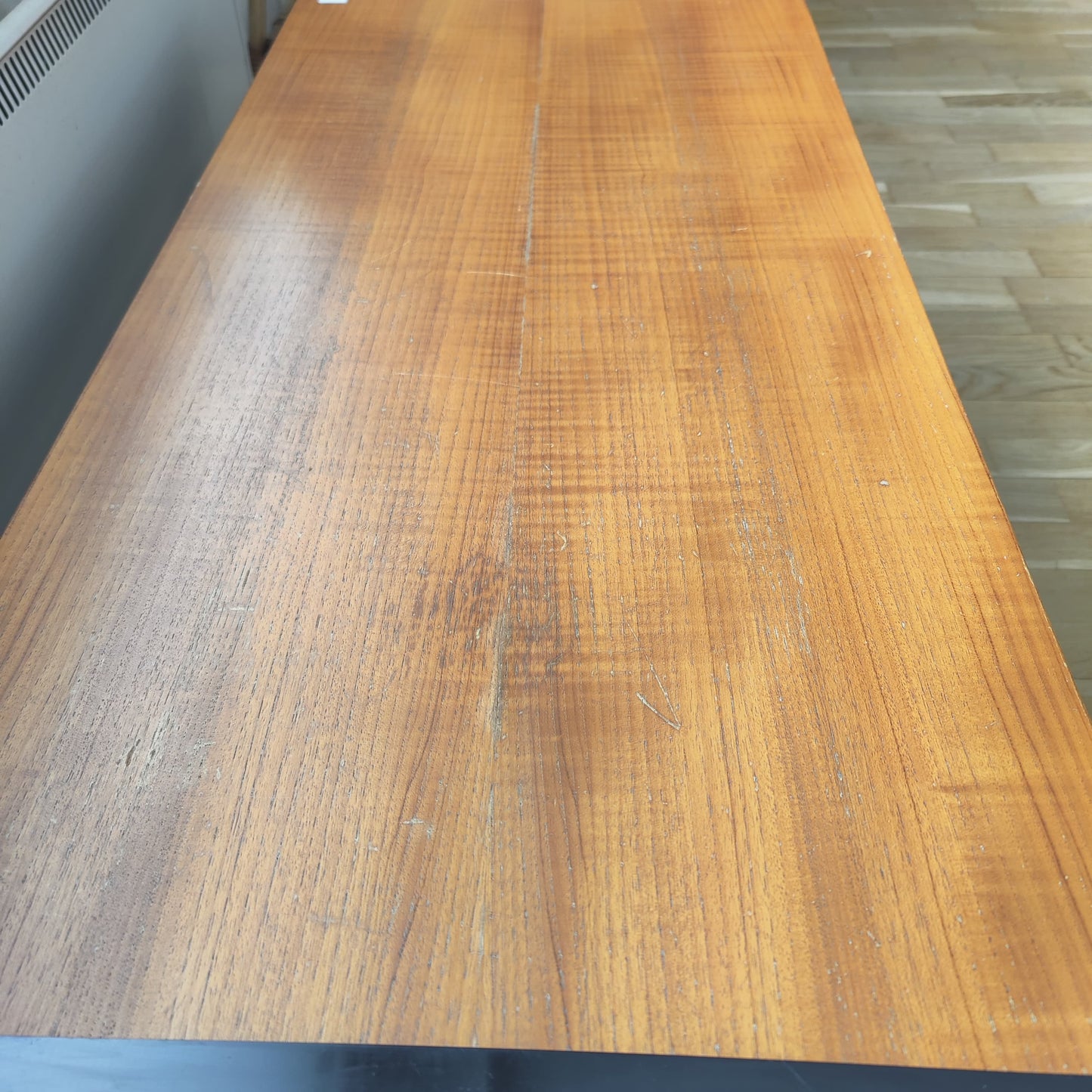 Kukka/kasvitaso teak