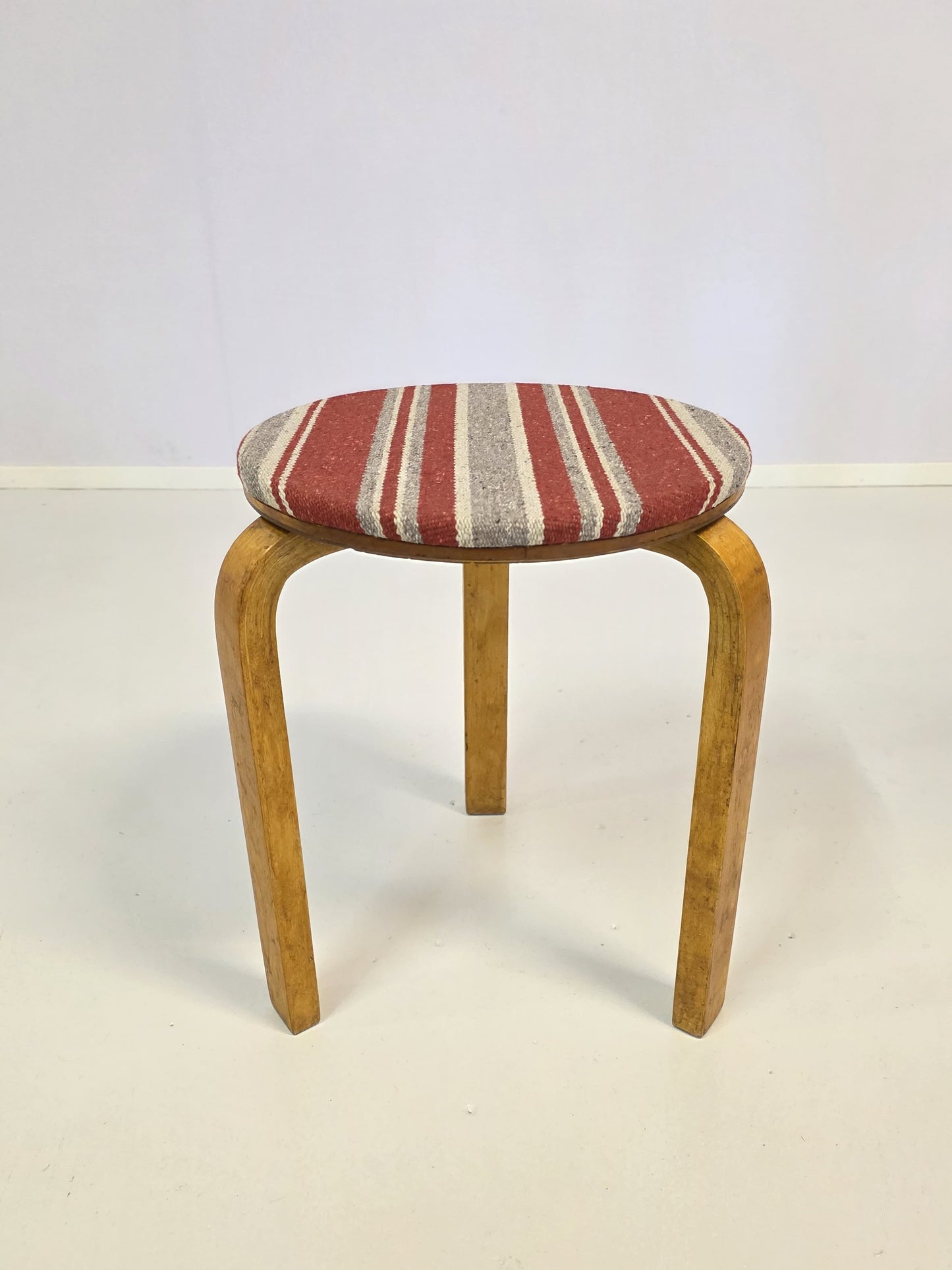 Alvar Aalto jakkara "sandwich"