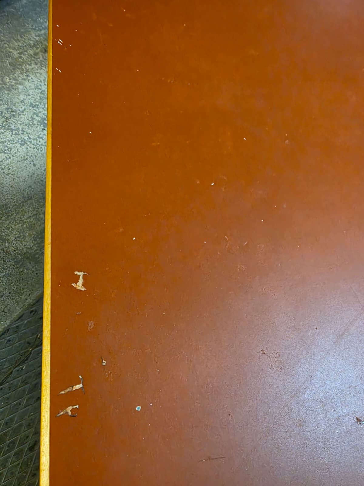 Artek pöytä punainen linoleum