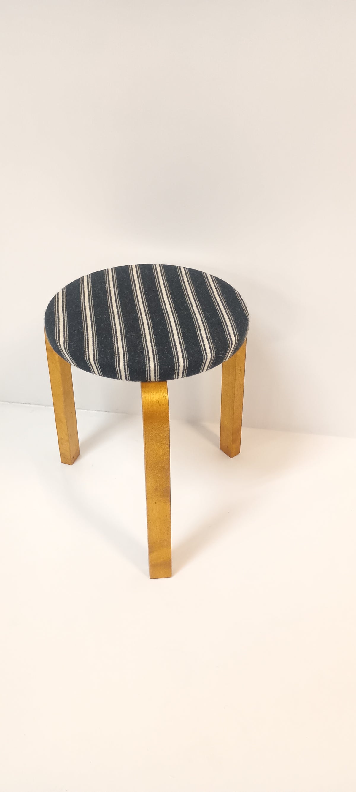 Artek 60 x Kvadrat